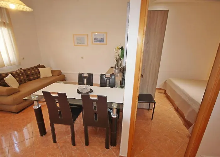 Family Apartment Mirela Borik
